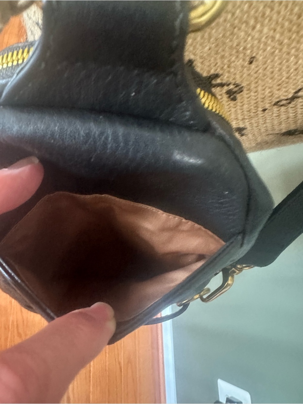 Hobo❤️Fern in Black Pebbled Leather -NWT
(SKU SO-82416BLK) - Picture 5 of 10